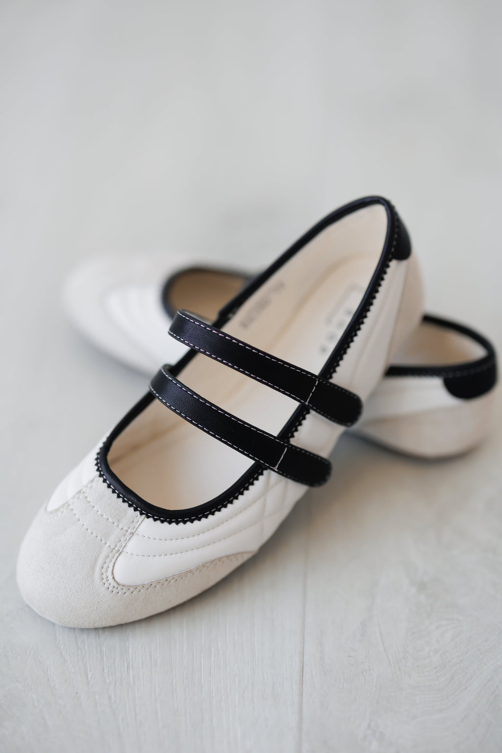 ShuShop: Salome Flat - Bone